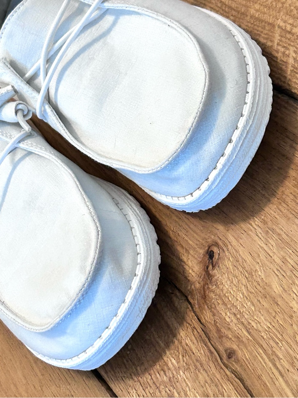 Hey Dudes Wendy Chambray White Canvas Slip-On Shoes Women’s Sz 10 - Picture 4 of 12